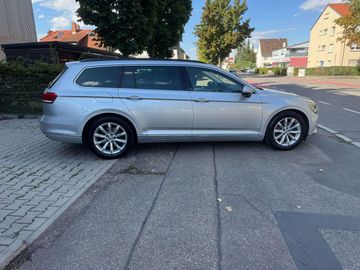 Volkswagen Passat Variant - 7