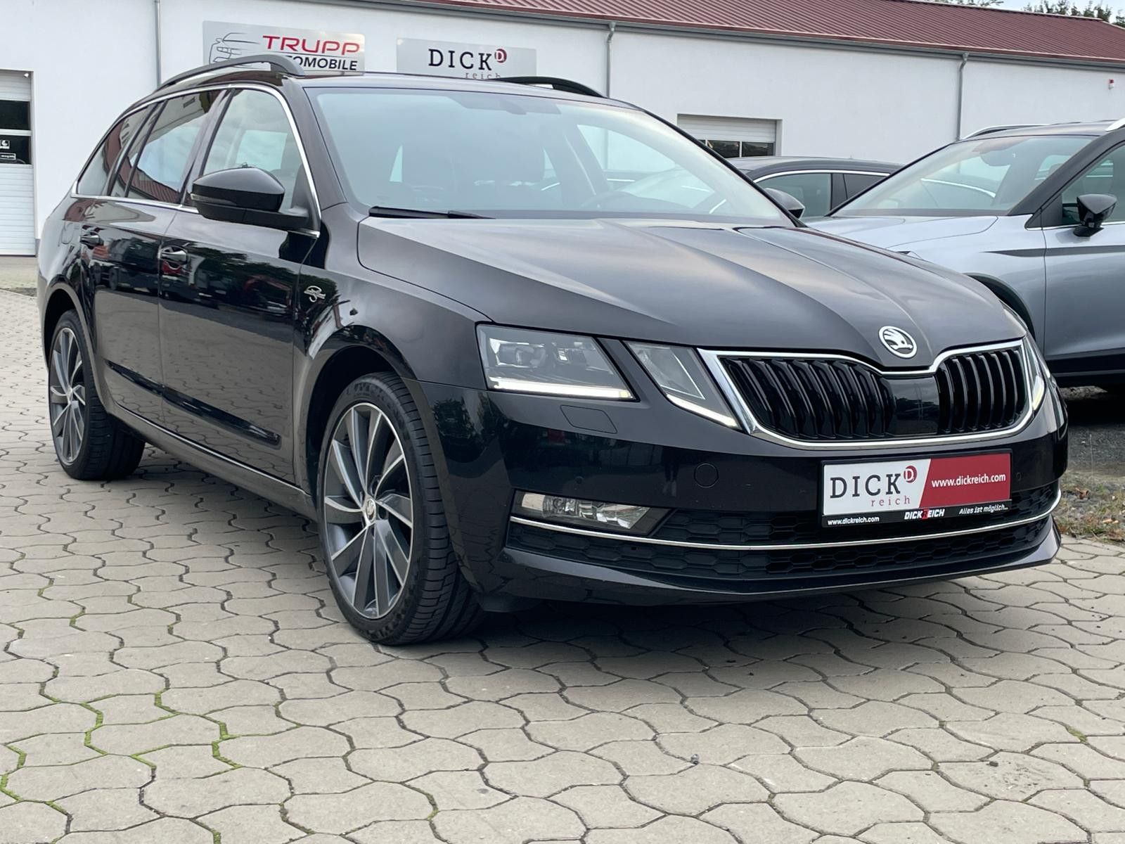 Fahrzeugabbildung SKODA Octavia 2.0 TDI Laurin L&K LED/MEMORY/CANTON/APP