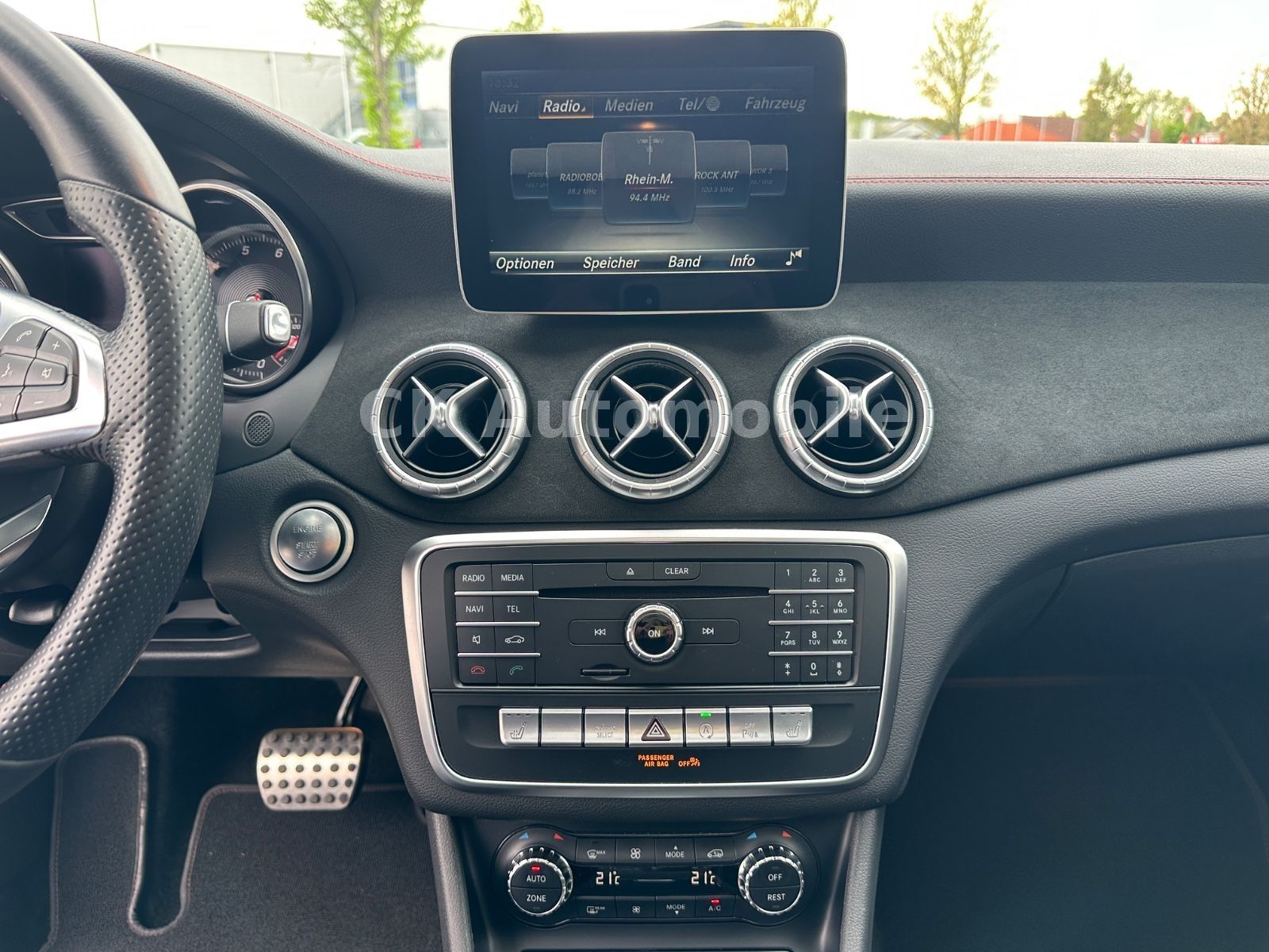 Fahrzeugabbildung Mercedes-Benz CLA 200 Shooting Brake AMG-Line/Night-Paket/LED