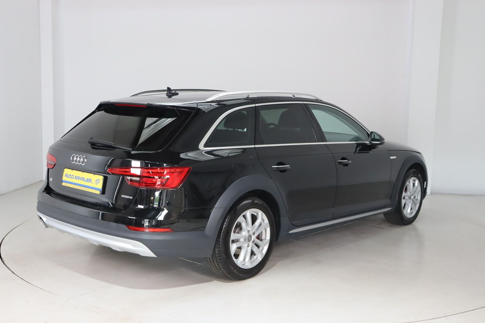 Fahrzeugabbildung Audi A4 Allroad Quattro LED * Sportsitze * Navi * Sit