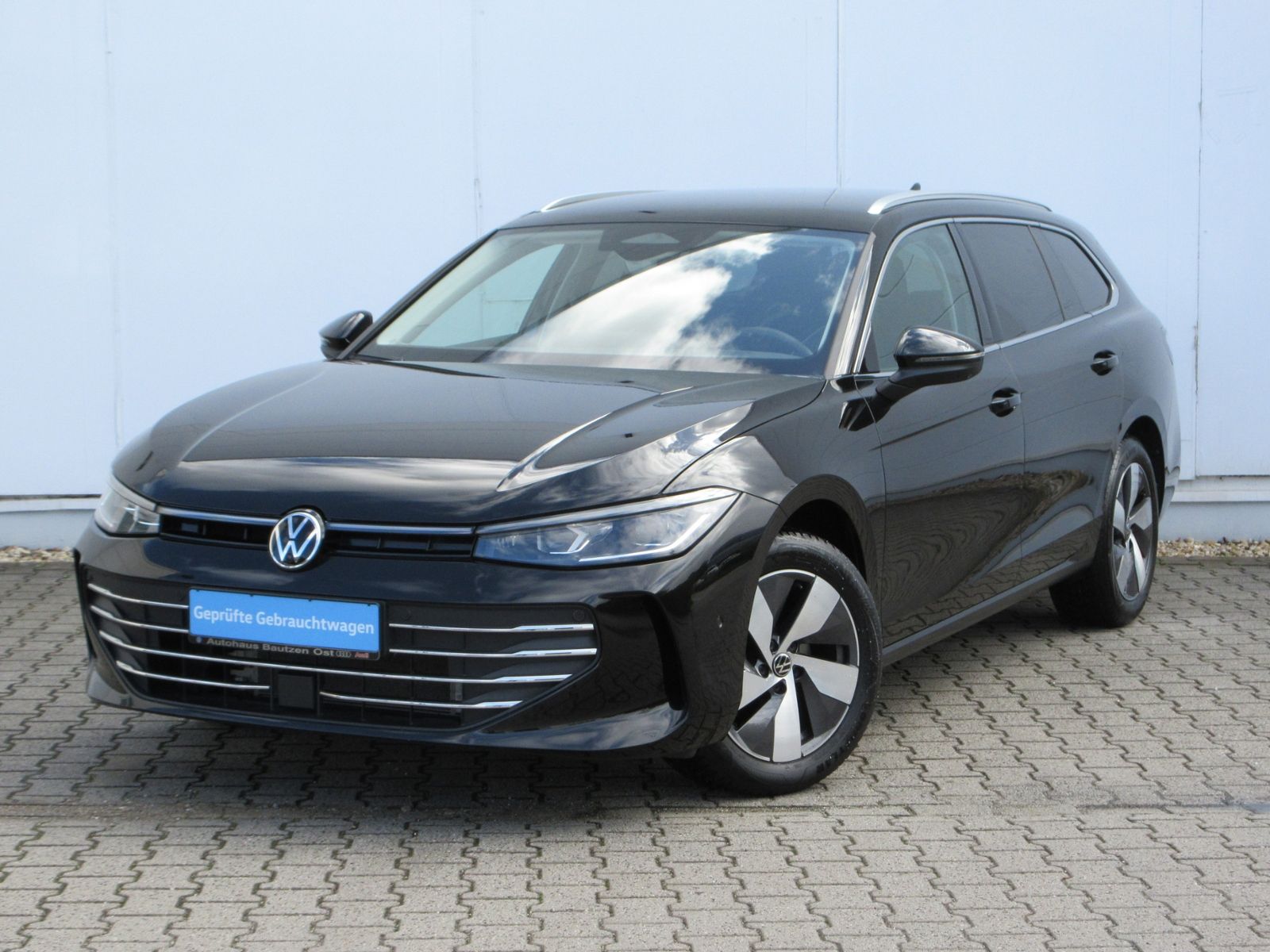 Passat Variant 1.5 eTSI DSG IQ.DRIVE/AHK/MATRIX/