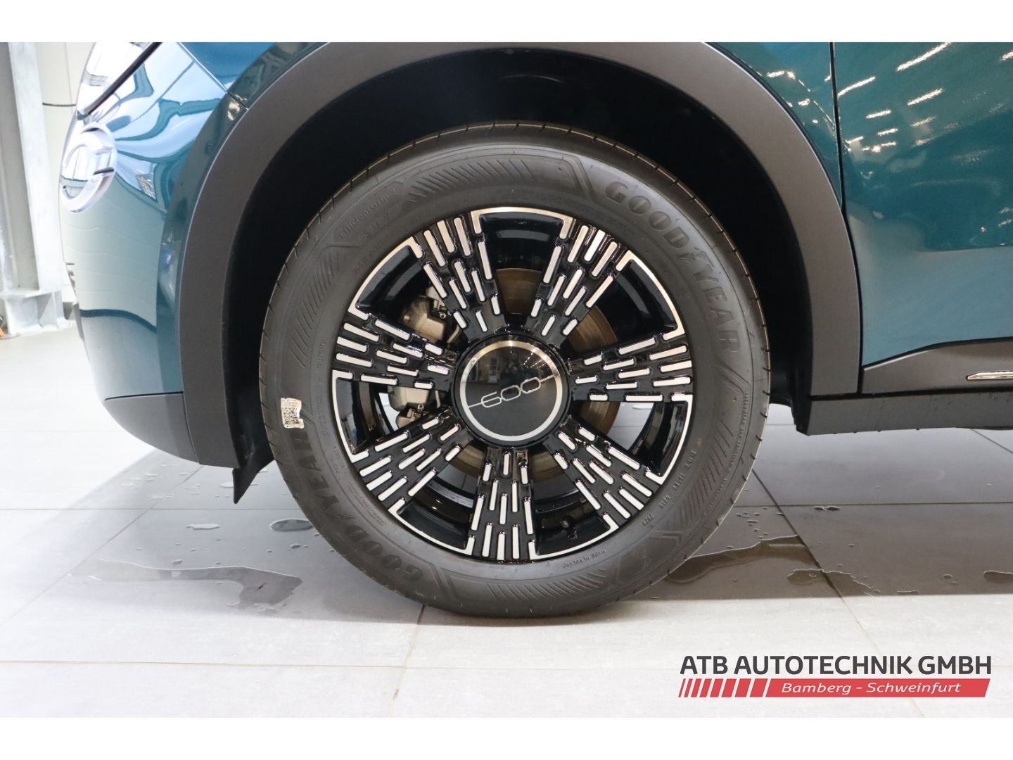 Fahrzeugabbildung Fiat 600 Hybrid 1,2 T3 74kW (100PS) Style-Paket