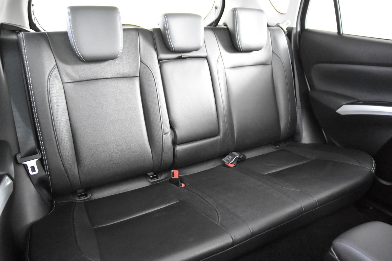 Suzuki (SX4) S-Cross  Automatik *Navi*Pano.*AHK*SHZ*