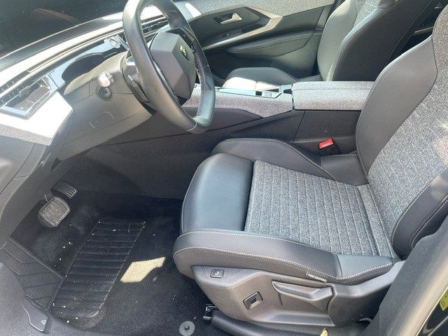 Fahrzeugabbildung Peugeot 3008 Allure MildHybrid 145 E-DSC6