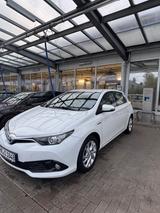 Toyota Auris Hybrid Cool 1,8-l-VVT-i Cool - Toyota Auris in Bochum