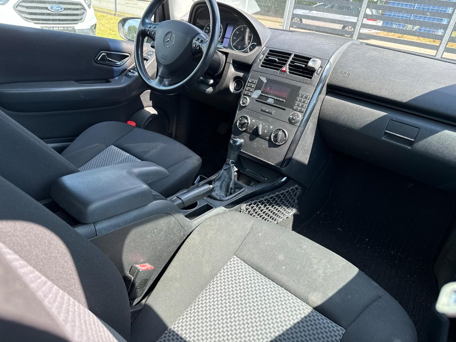Mercedes-Benz A170 2005 — engine 1.699 cm³, 116 HP (85kW)