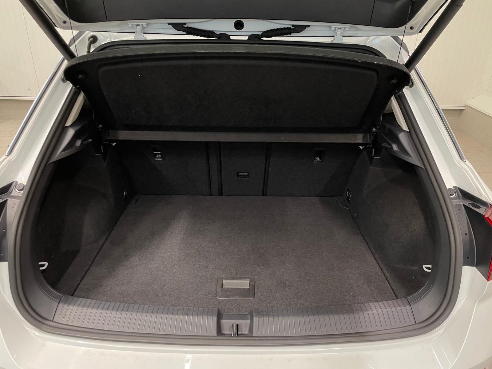 Volkswagen T-Roc Style 1.0 TSI STANDHZG RFK ACC LED SHZ, миниатюра 6