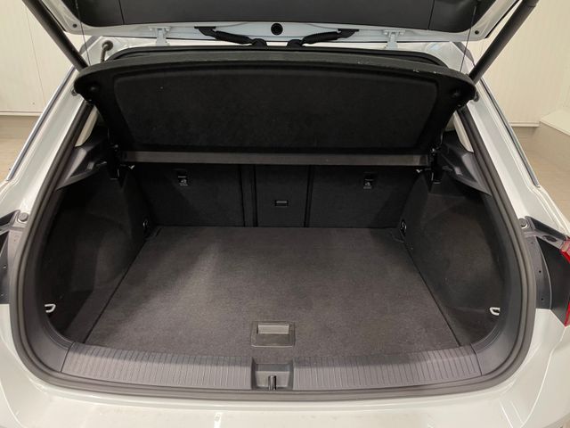 T-Roc Style 1.0 TSI STANDHZG RFK ACC LED SHZ