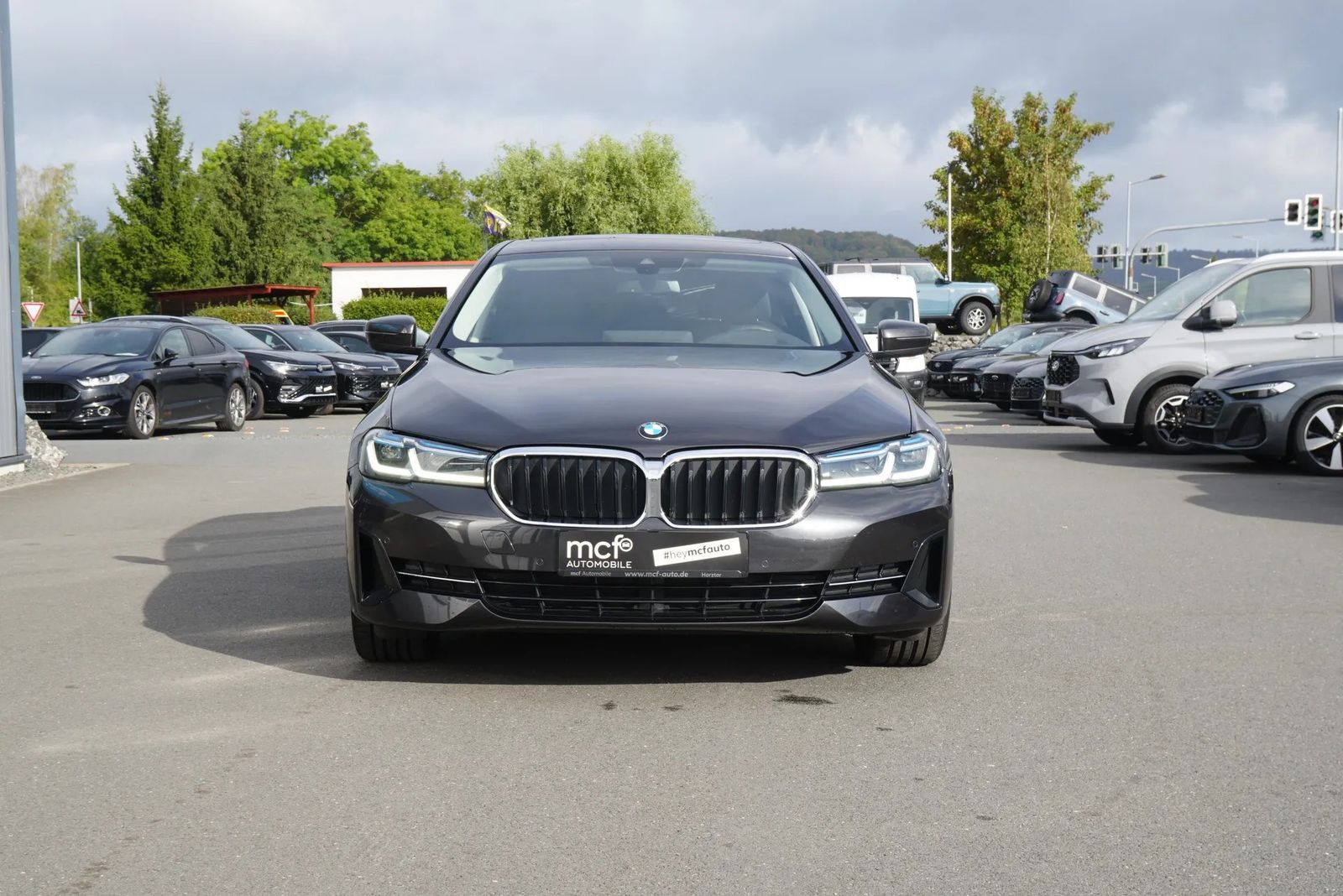 BMW 520d Limousine Pano HuD Laser Leder foto 2
