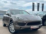 Porsche Cayenne Diesel *PASM*LEDER*NAVI*PANO*LÜCKENLOS* - Porsche Cayenne aus 2011 mit Diesel-Antrieb