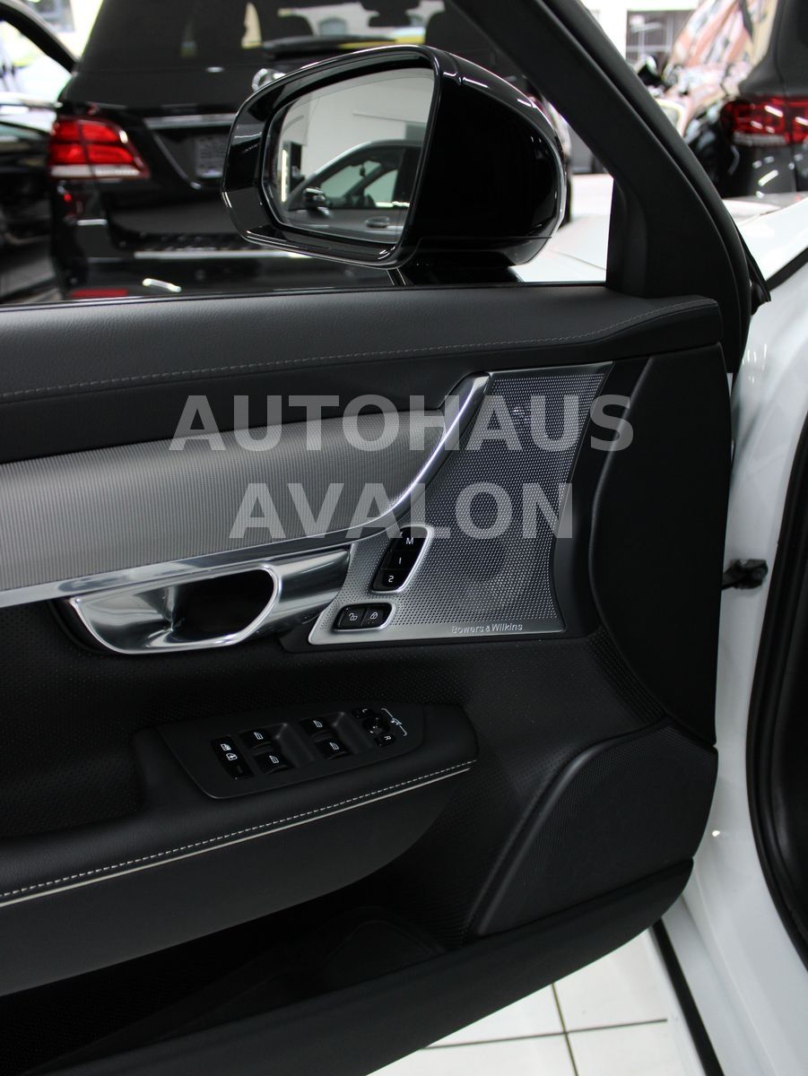 Volvo V90 AWD*Ultimate Dark*R-Design~B&W®~PANO~FOUR-C foto 16