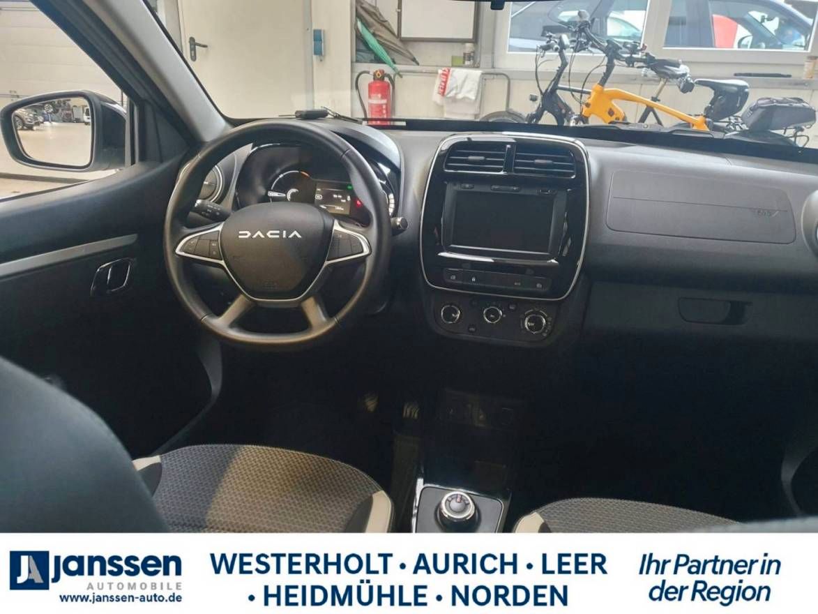 Fahrzeugabbildung Dacia Spring Essential CCS- Anschluss