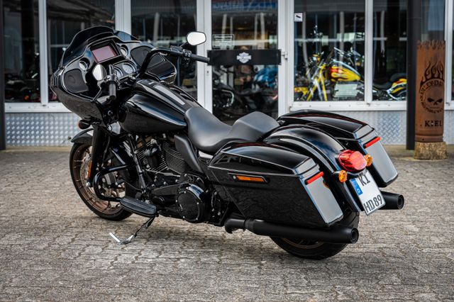 Fahrzeugabbildung Harley-Davidson ROAD GLIDE ST 117 MY22 FLTRXST - 1.HAND -