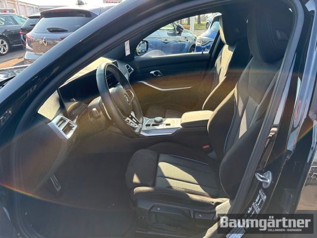 Fahrzeugabbildung BMW 330 i xDrive M-Sport Touring Kamera/ACC/Sitzh.
