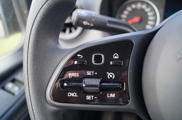 Mercedes-Benz Sprinter 315 CDI Tourer 8 SITZER-TEMPOMAT-SHZG.-