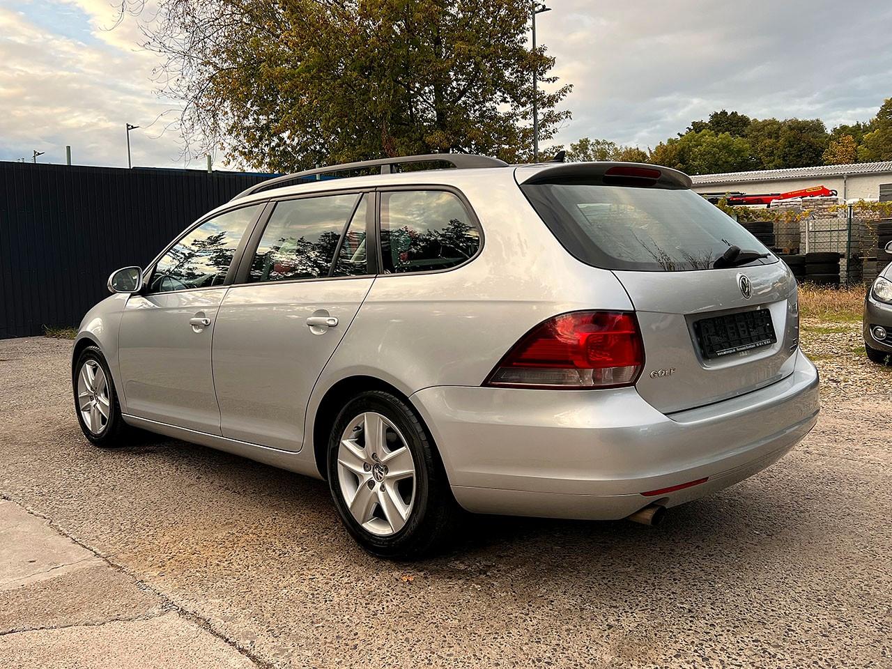 Volkswagen Golf 2011 — photo 7