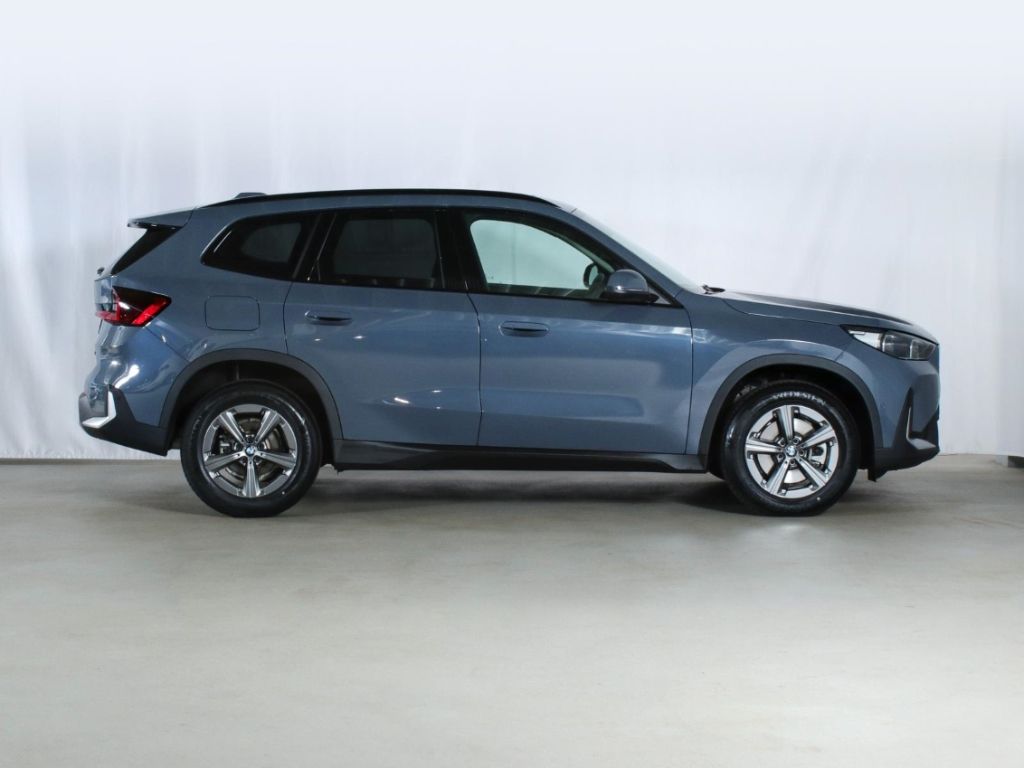 BMW X1 sDrive 20i LED PDC Navigation Ablagenpaket foto 4