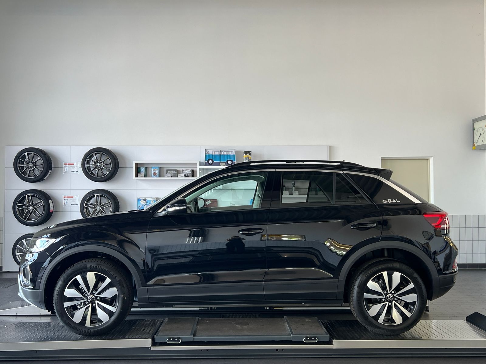 Fahrzeugabbildung Volkswagen T-Roc GOAL 1.0 TSI *Ganzjahresreifen, Rückfahrka