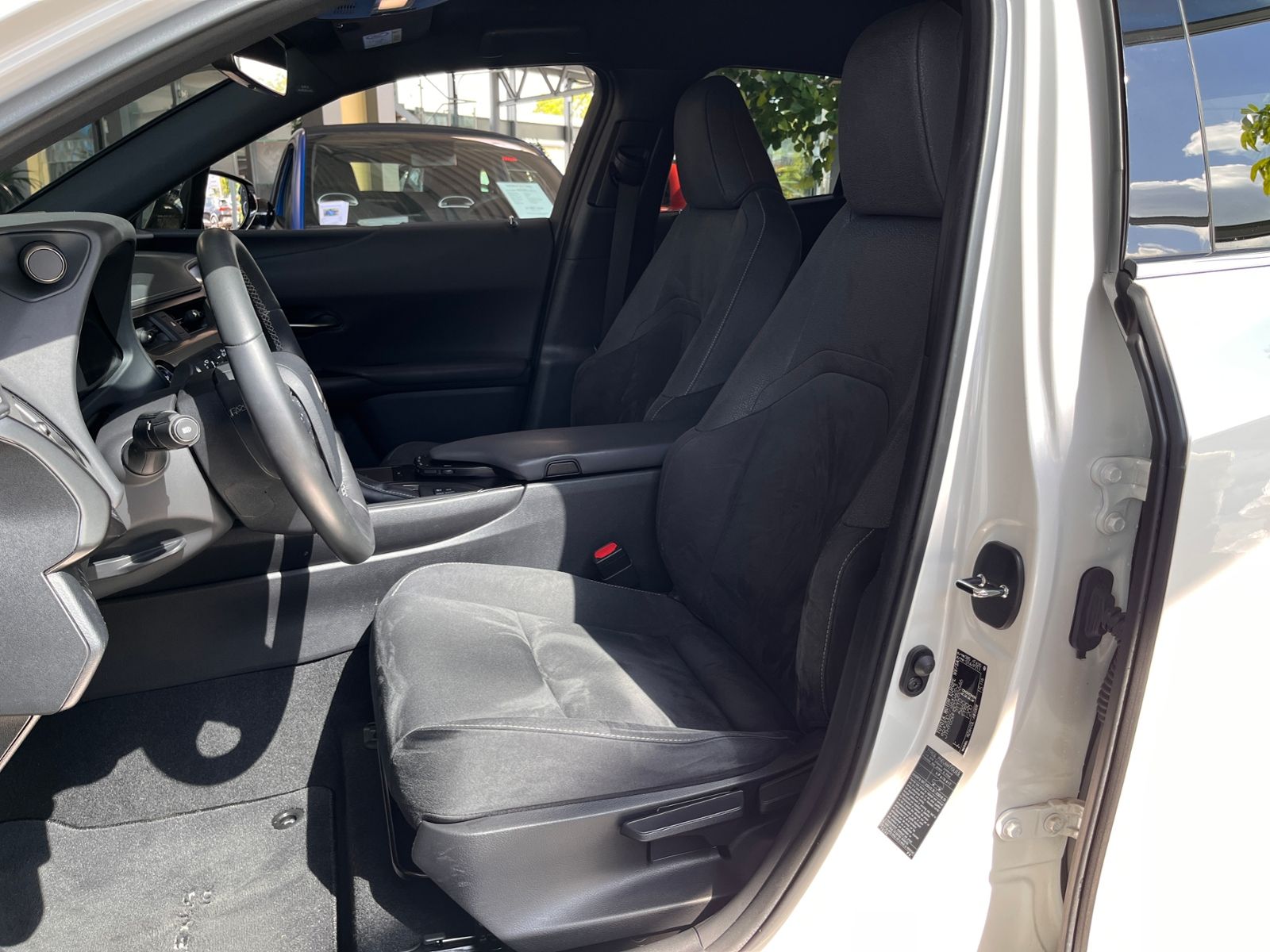 Fahrzeugabbildung Lexus UX 250 h Style Edition Full Link RFK KLIMA LED