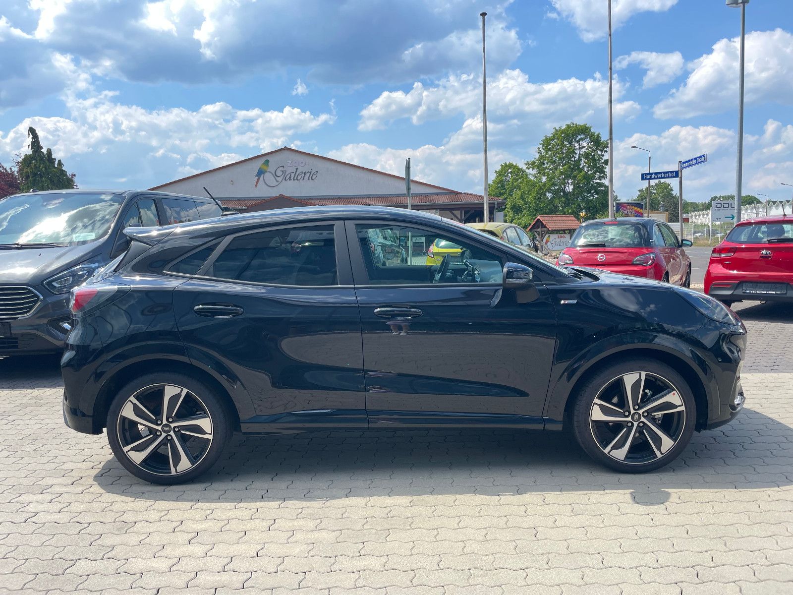 Fahrzeugabbildung Ford Puma ST-Line Verkehrsz., Navi, Winterpaket, DAB