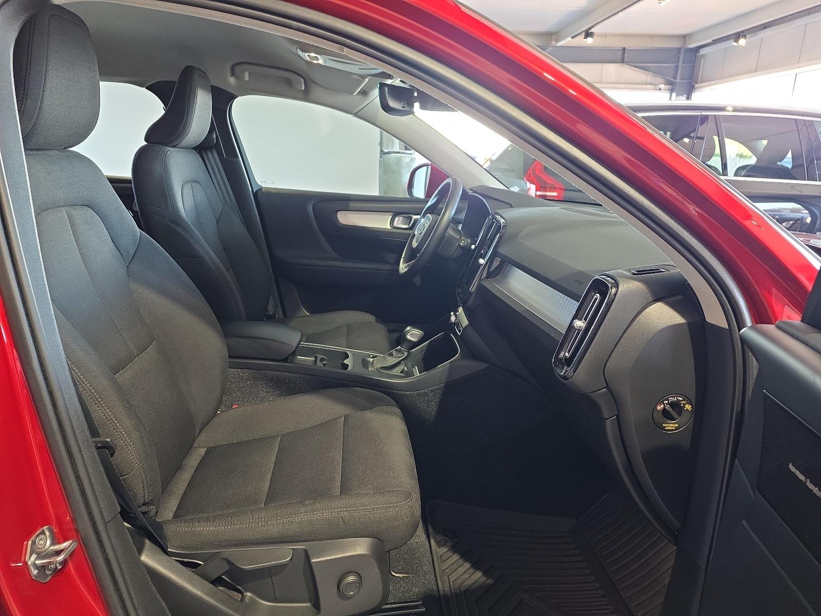 Volvo XC40 T3 Momentum Kamera Keyless Navi
