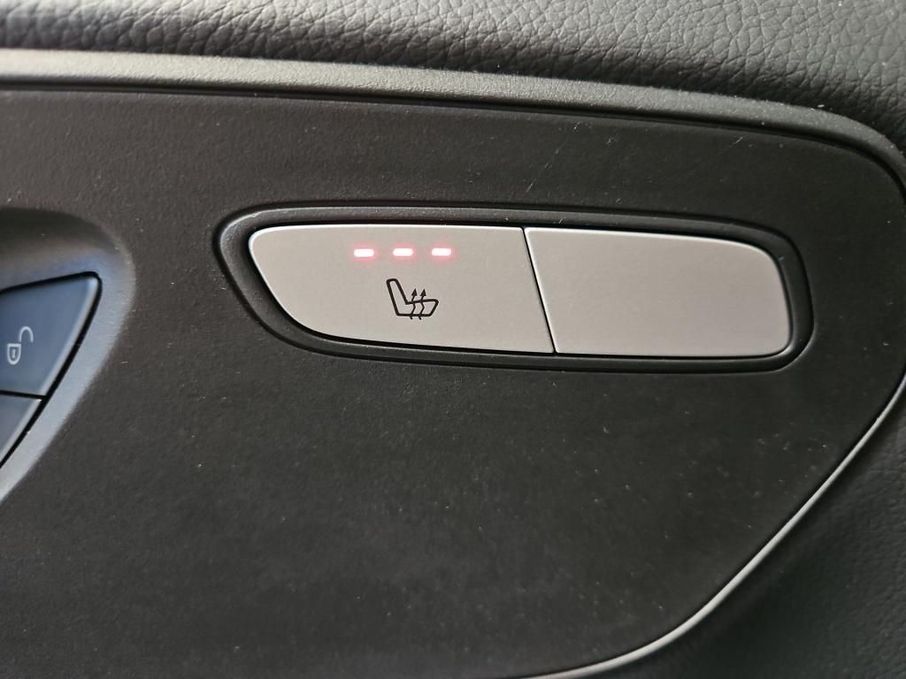 Fahrzeugabbildung Mercedes-Benz EQV 300 extralang 8 Sitze 2x Klima 2x elektr. ST