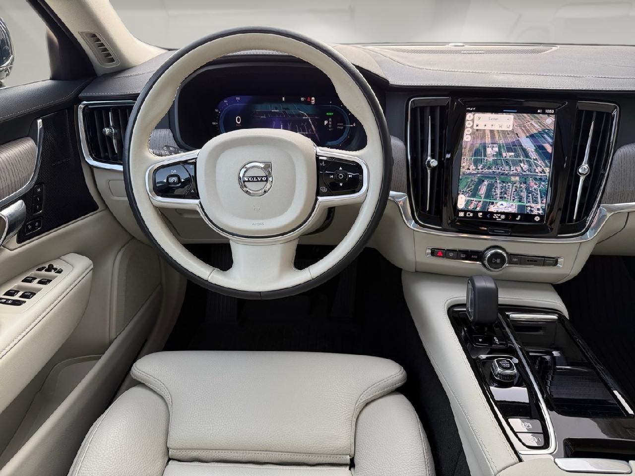 Fahrzeugabbildung Volvo V90 Kombi Ultimate Bright Recharge Plug-In Hybri