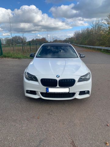 BMW F10 520D Limo.