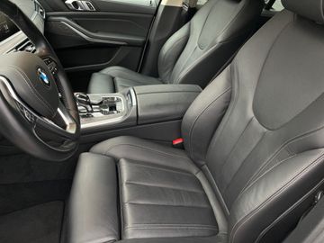 BMW X5 xDrive45e (ab 2019) xLine Gestiksteuerung