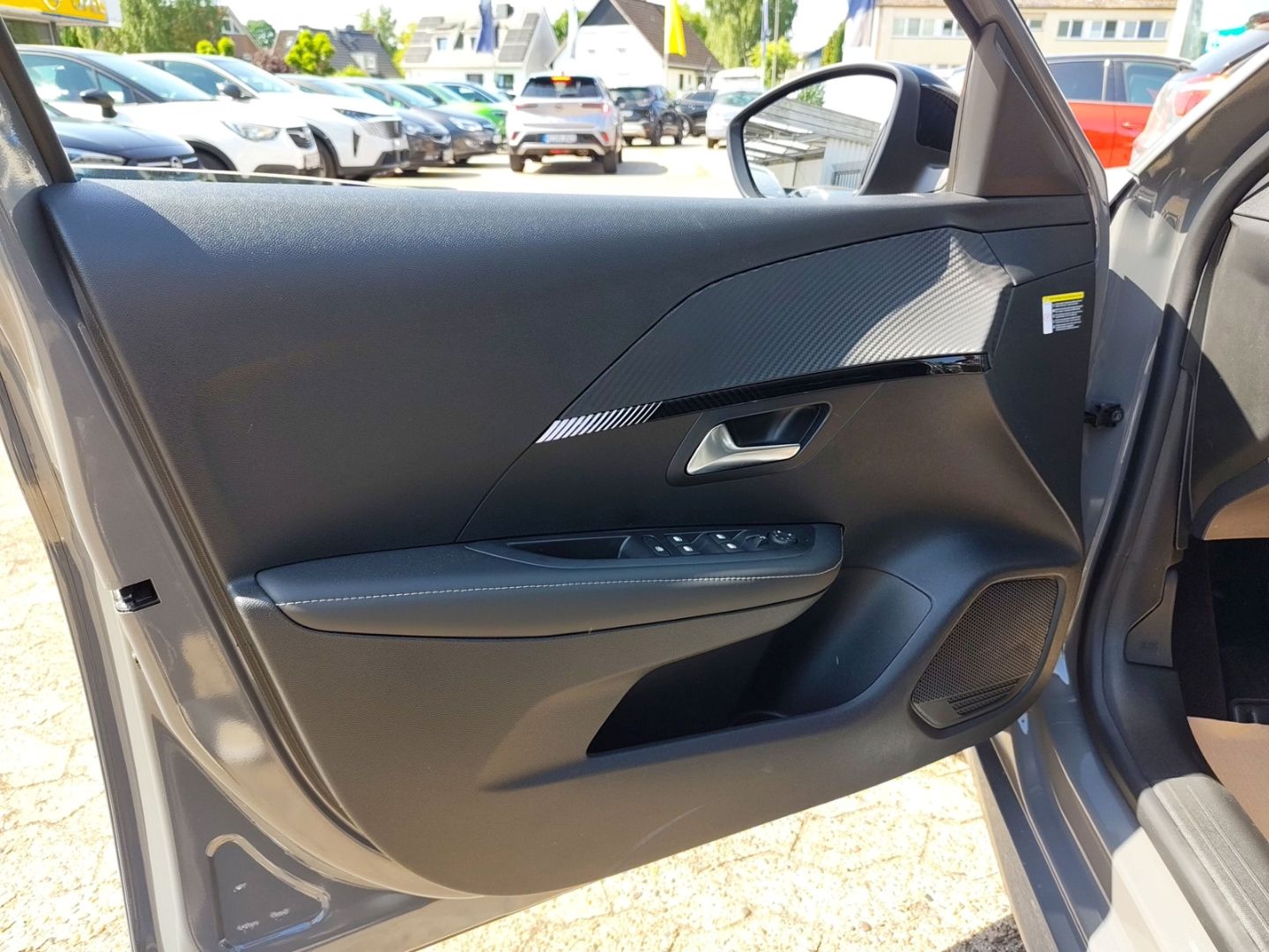 Peugeot 208 - Bild 13