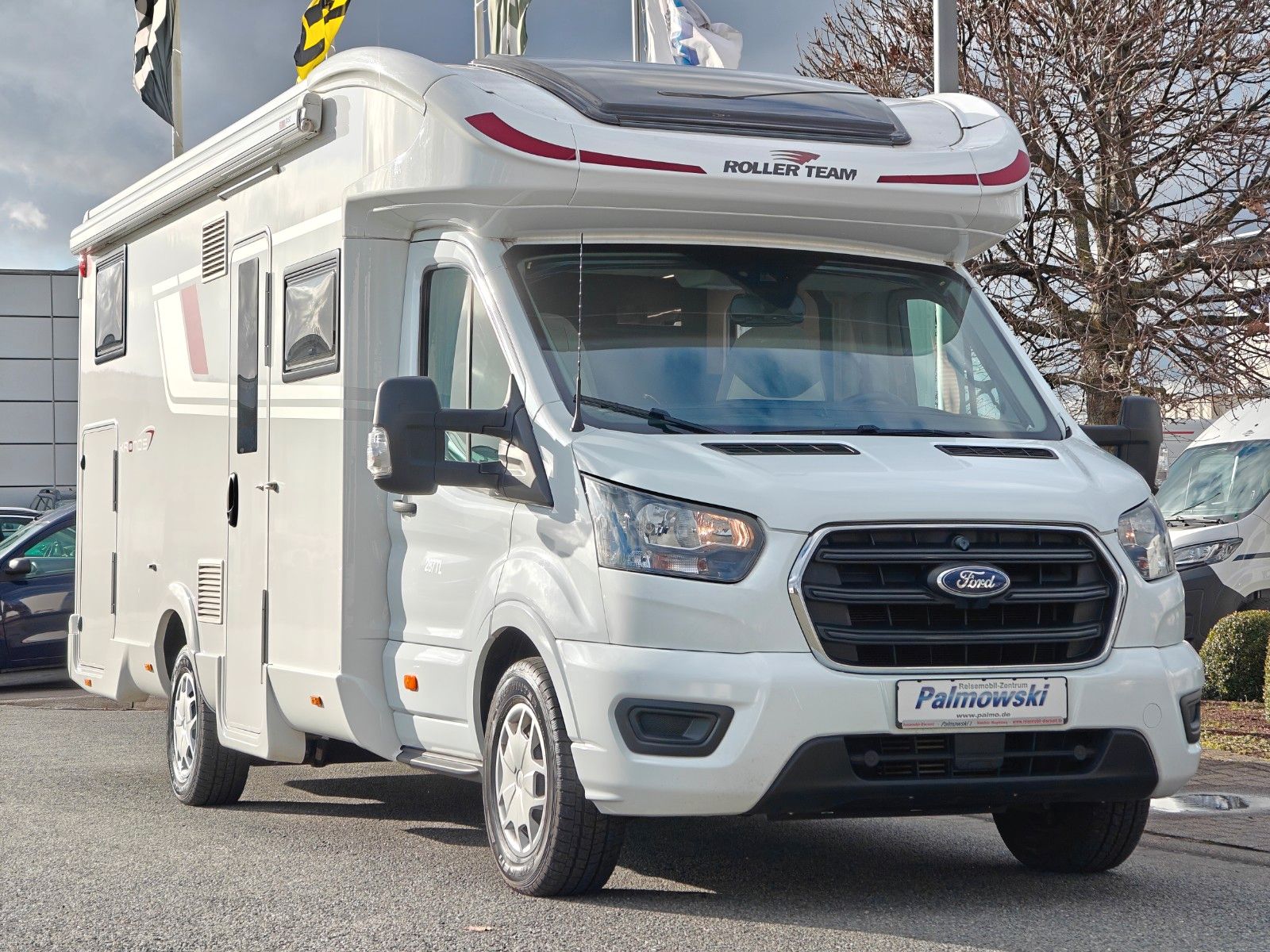 Fahrzeugabbildung Roller Team Kronos 287 TL - Face2Face, Hubbett, Einzelbetten