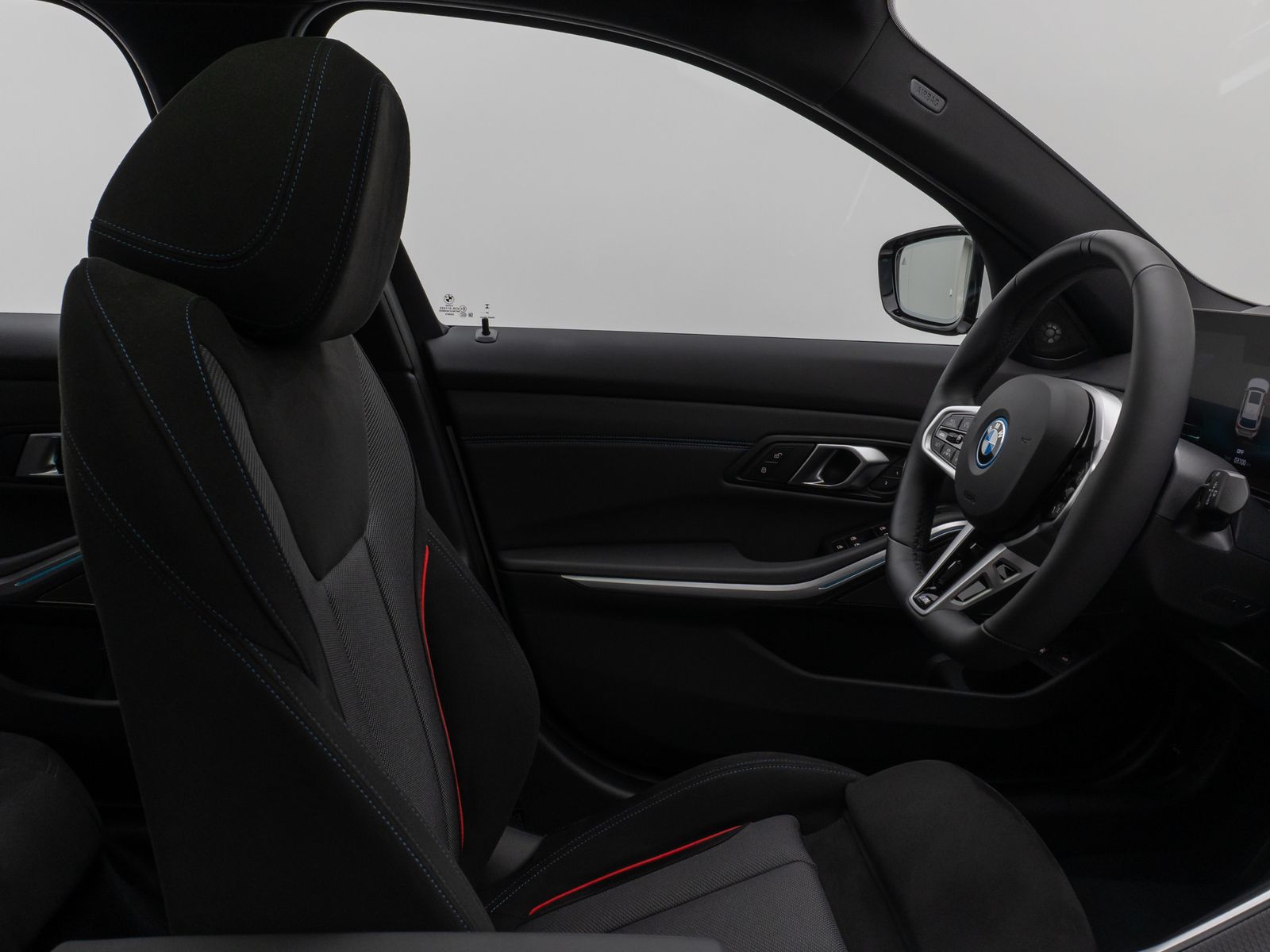 Fahrzeugabbildung BMW 330e M Sport Panorama 360°HUD DAB H/K AHK ACC