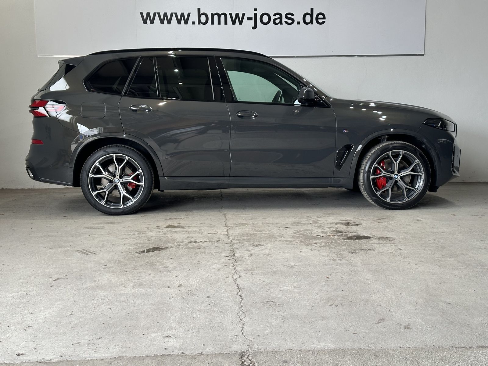 Fahrzeugabbildung BMW X5 xDrive40d Sportbremse rot hochglänzend, Gesti