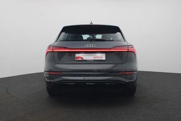 Audi Q8 e-tron - 4