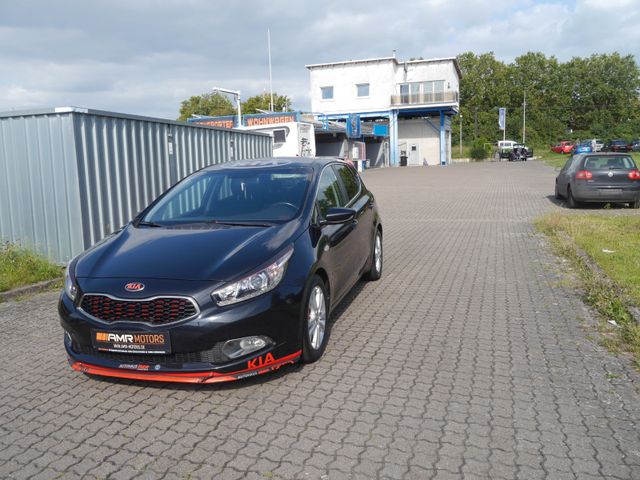 Kia cee'd / 1.4 *Sportedition*Navi*Kamera*PDC*AHK*