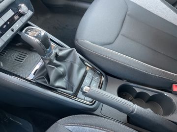 Skoda Kamiq 1.0 TSI DSG Tour *KLIMA*SHZ*AHK*MATRIX*