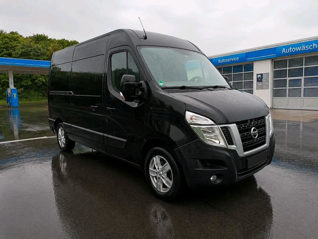 NISSAN NV400