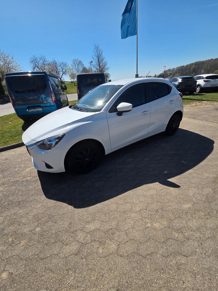 Mazda 2 Lim. Center-Line