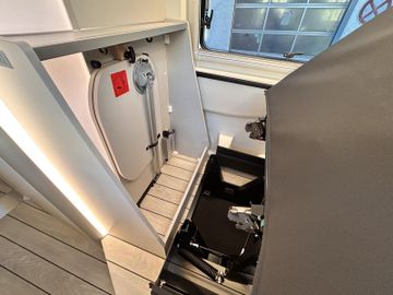 Westfalia Columbus 640 E 180 PS ATG Skyview Solar LITHIUM