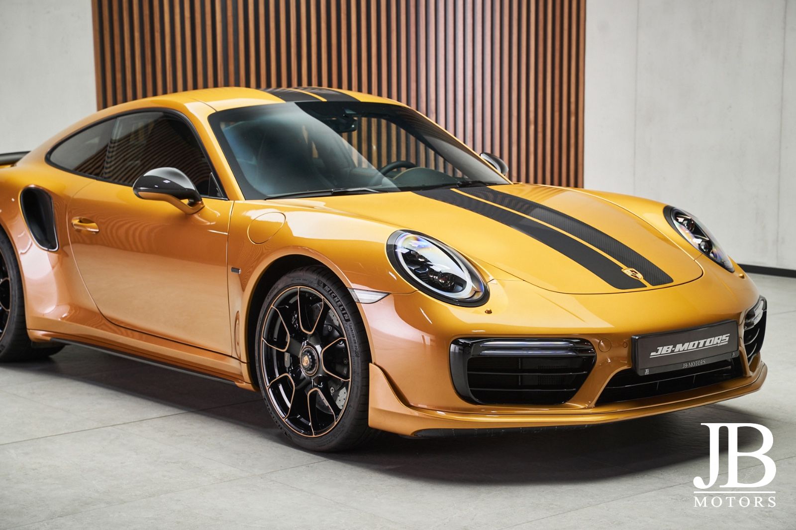 Fahrzeugabbildung Porsche 911 Turbo S Exclusive Series Burmester Lift