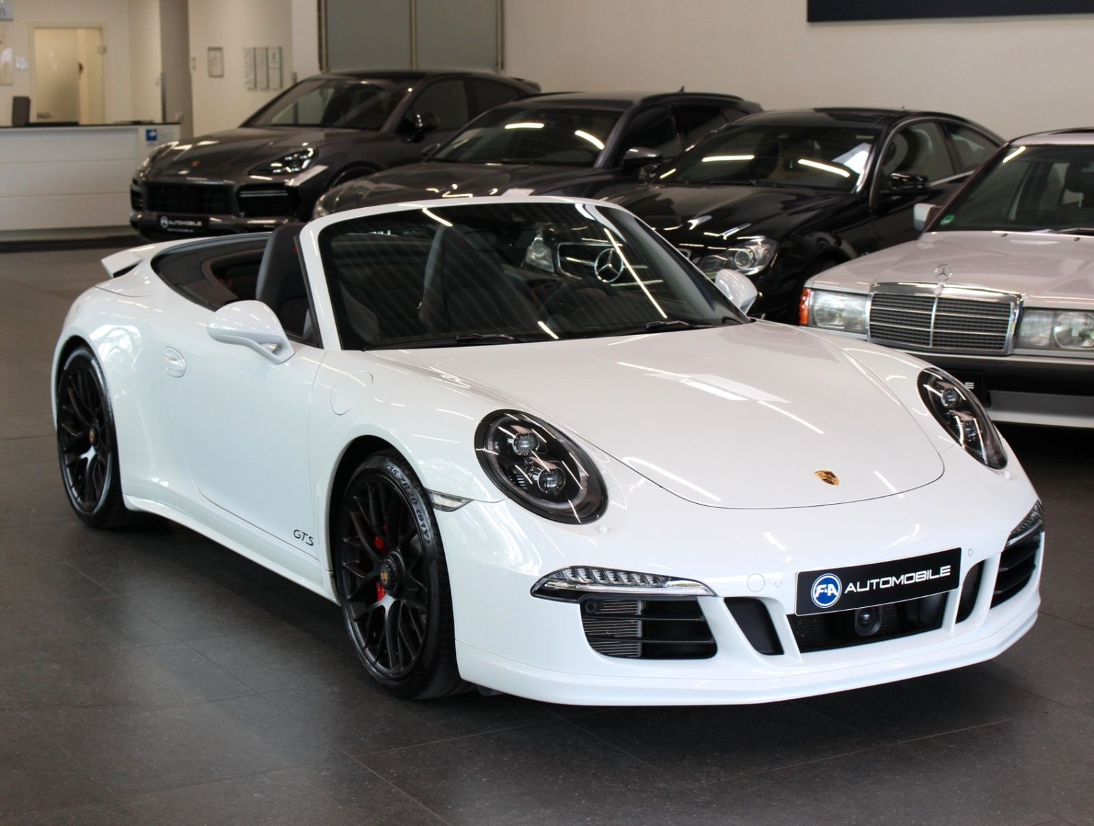Fahrzeugabbildung Porsche 991 4 GTS Cabrio*Sport Chrono*Carbon*Burmester