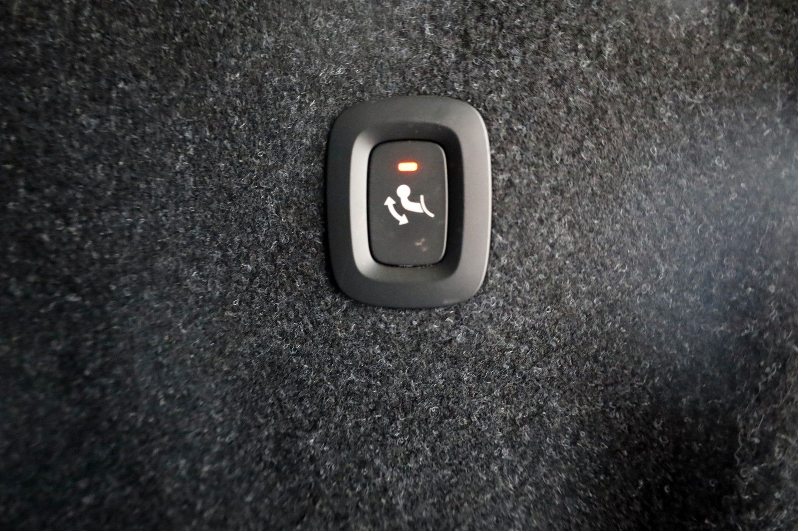 Fahrzeugabbildung Volvo XC40 Inscription Expr Recharge Navi,Harman/K,AHK