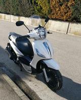 Piaggio Beverly  - Piaggio Motorräder in Stuttgart