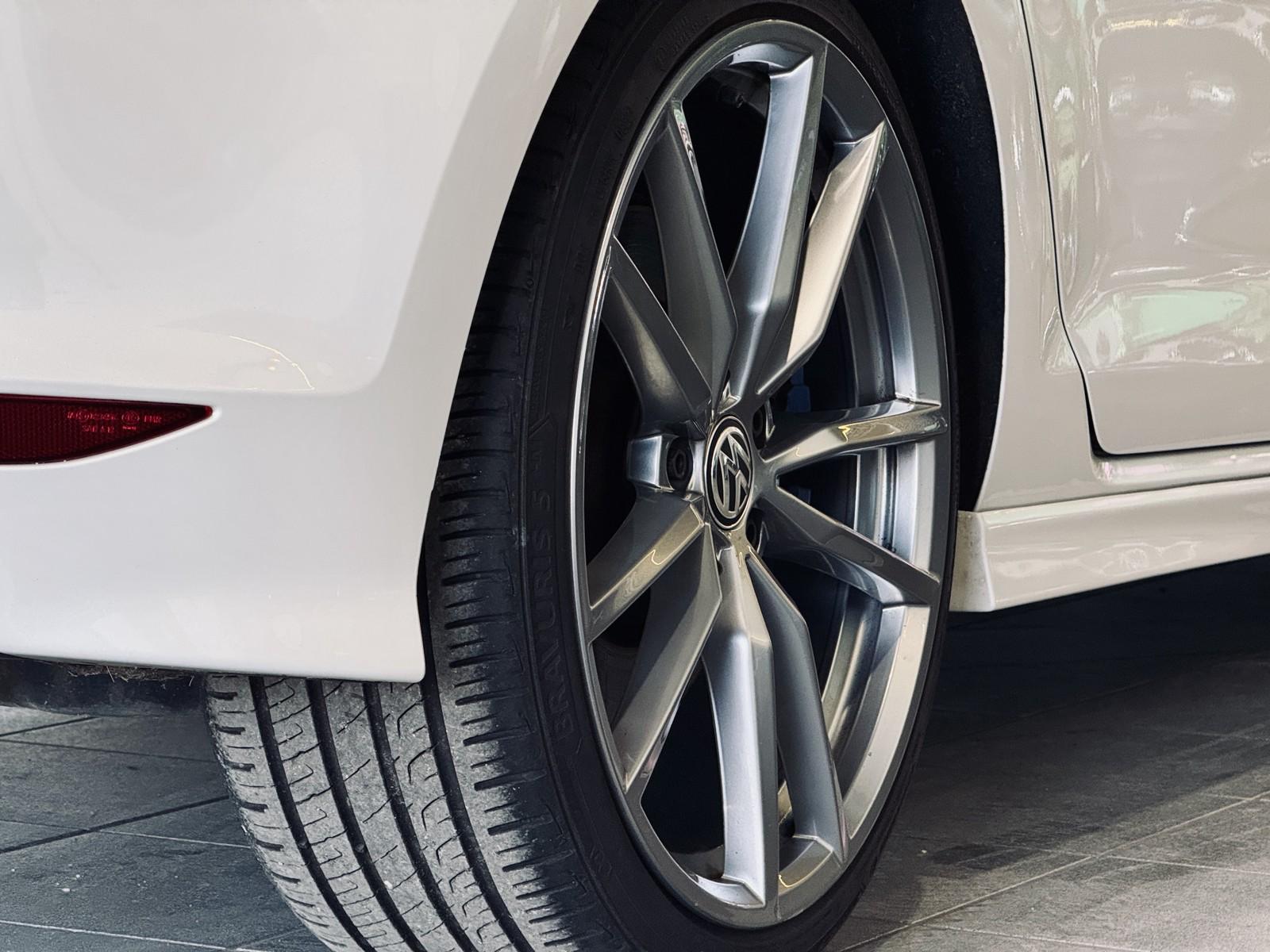 Volkswagen Golf VII R 4Motion|PANO|KAMERA|ACC|SPUR*