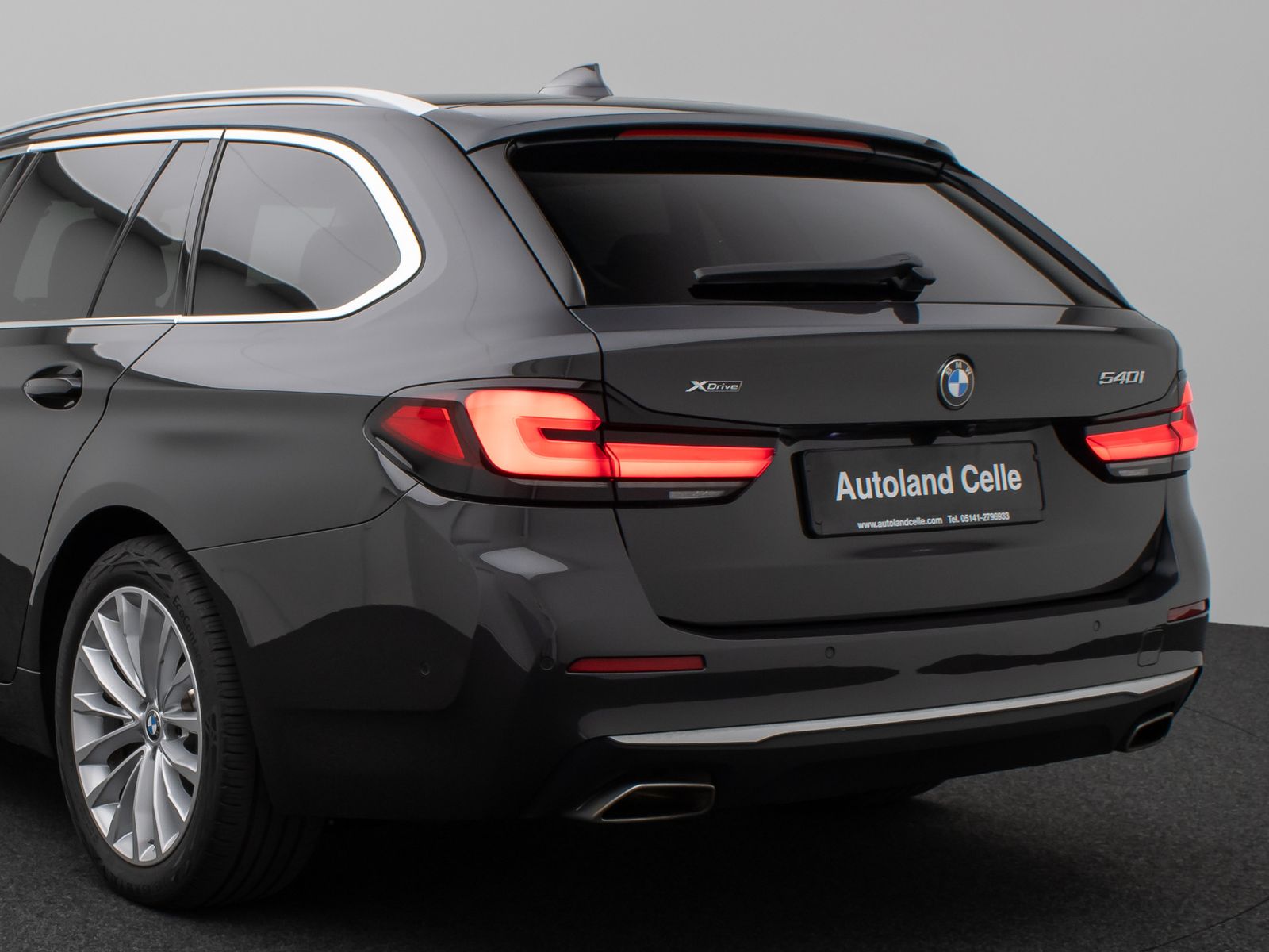 Fahrzeugabbildung BMW 540i xD LuxuryLine Panorama Laser Kamera SoftCL