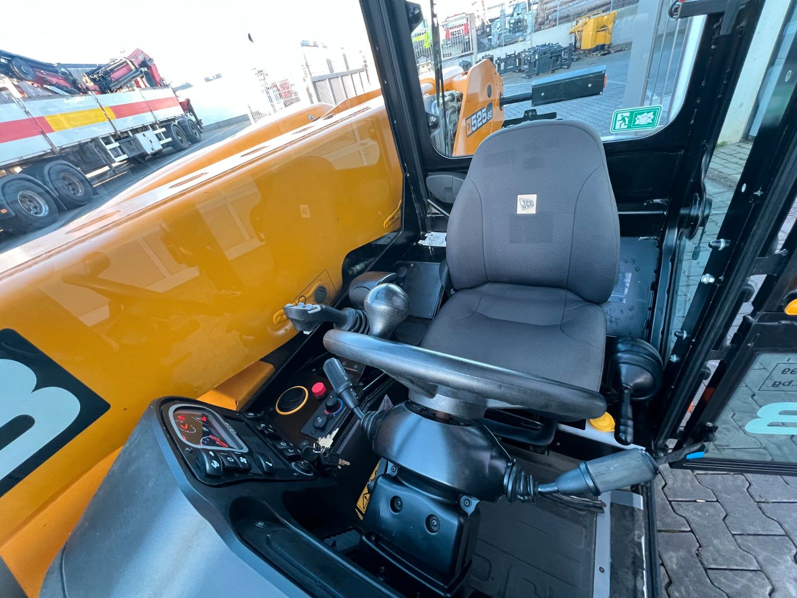Fahrzeugabbildung JCB 525-60 / 1.064 h / 2022 / Klima!