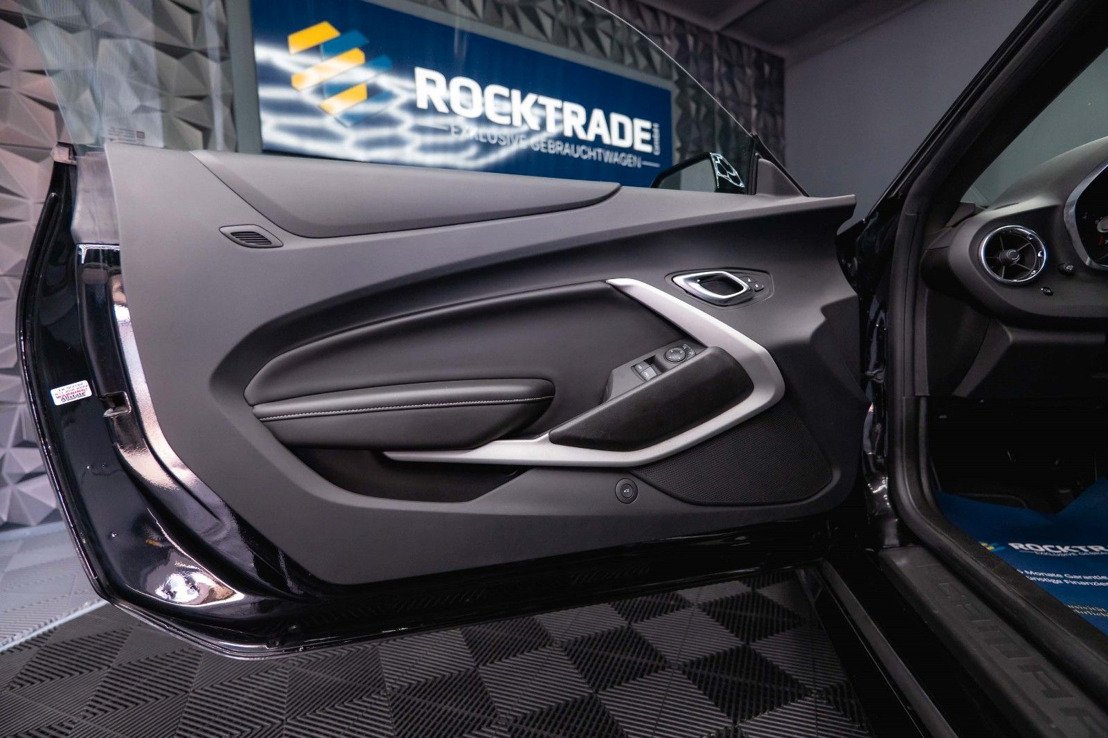 Fahrzeugabbildung Chevrolet Camaro 6.2 SS Coupe ZL1 Performance *CORSA*19%*