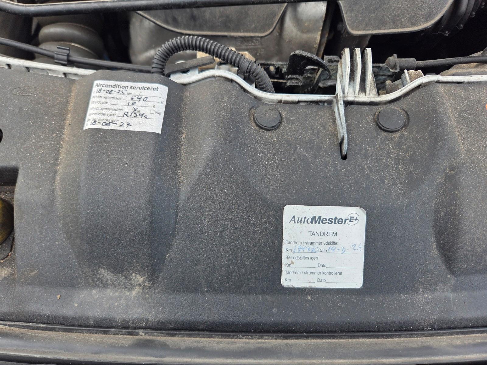 Ford Focus 2013 — photo 14