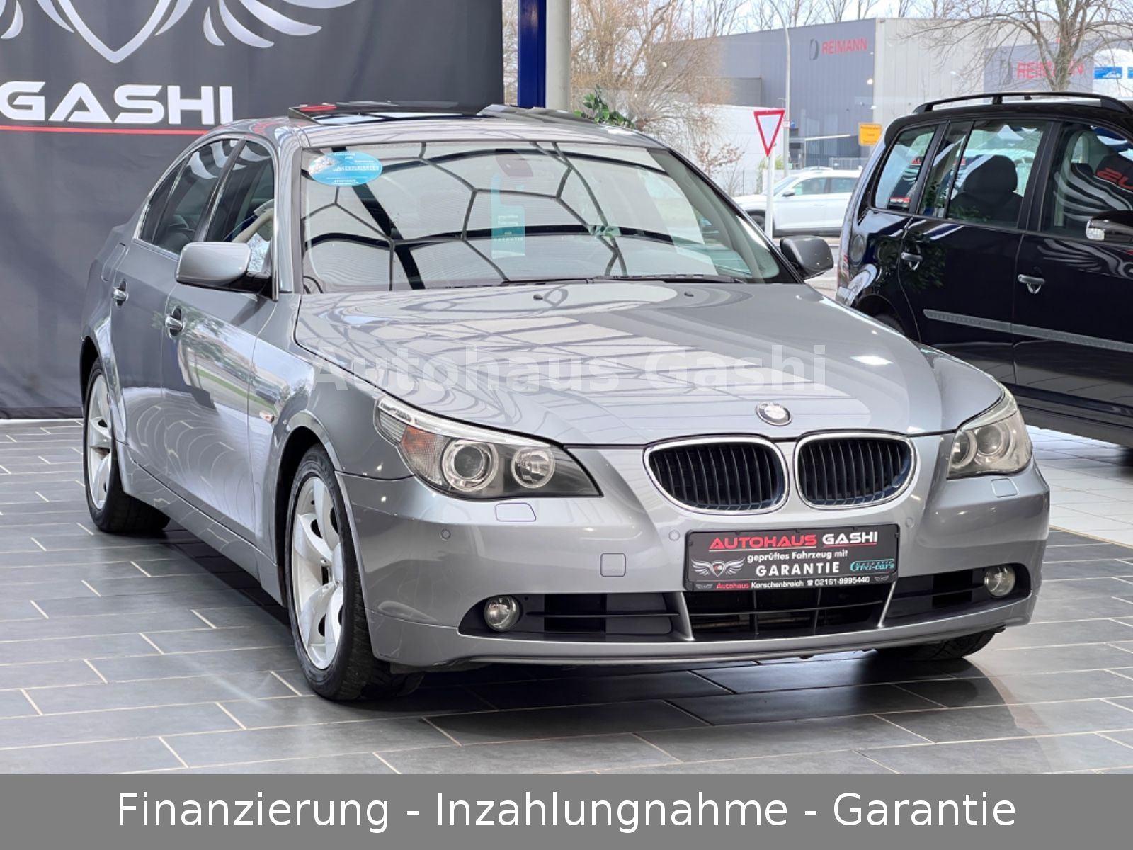 Fahrzeugabbildung BMW 525i*Automatik*Leder*Navi*Schiebedach*Xenon*PDC*