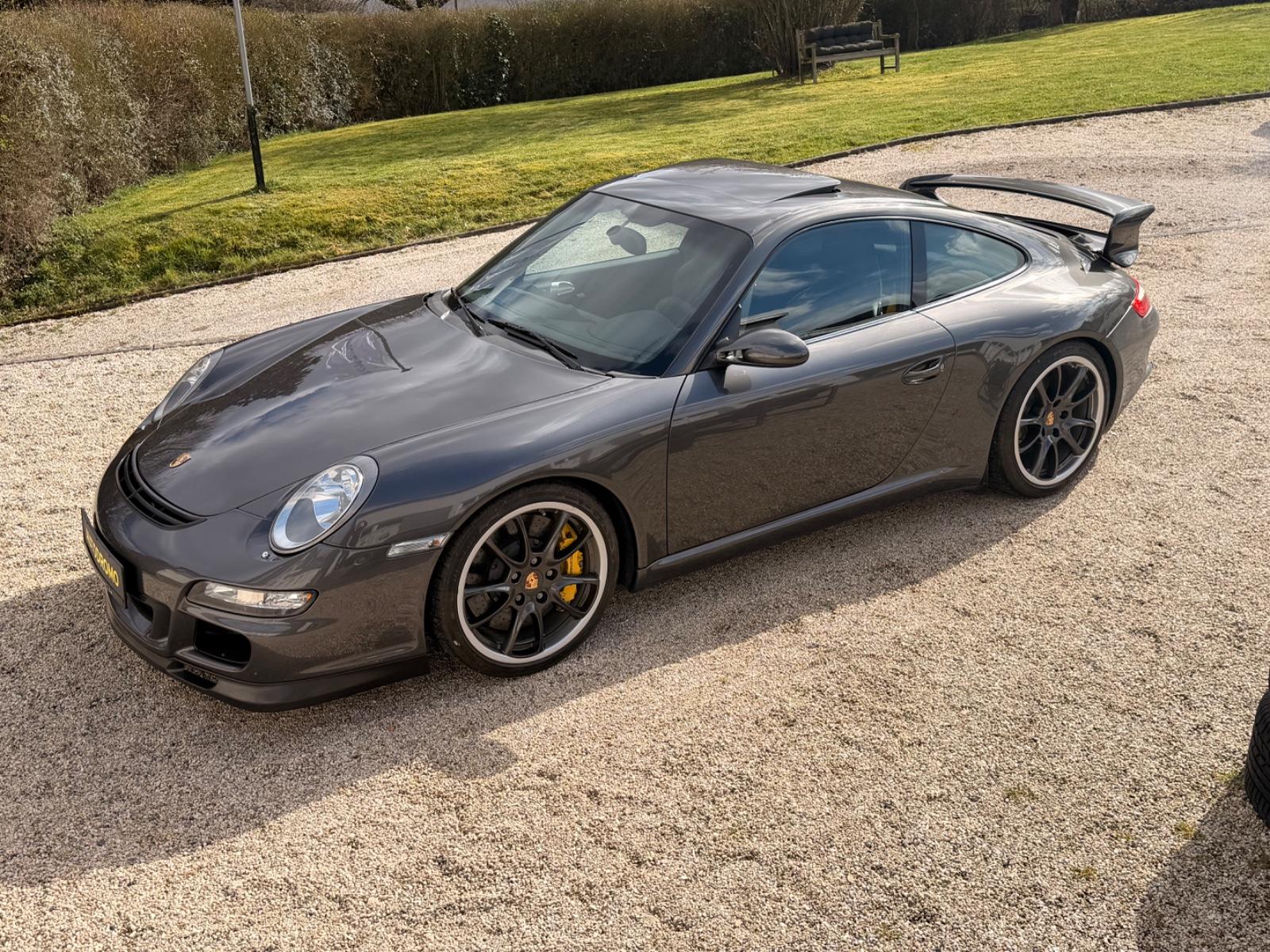 Porsche 997 GT 3 / 911 GT 3 Touring mit SHZ & SSD, PCCB
